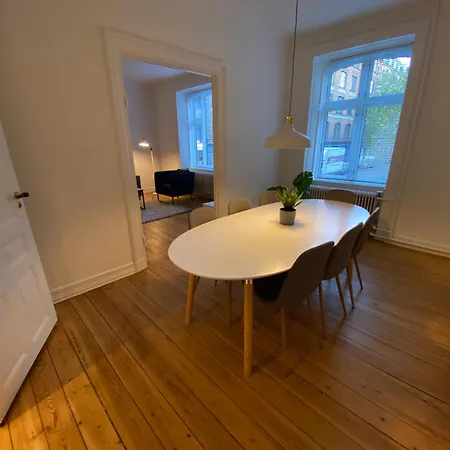 Frederiksberg 1132 Appartement *